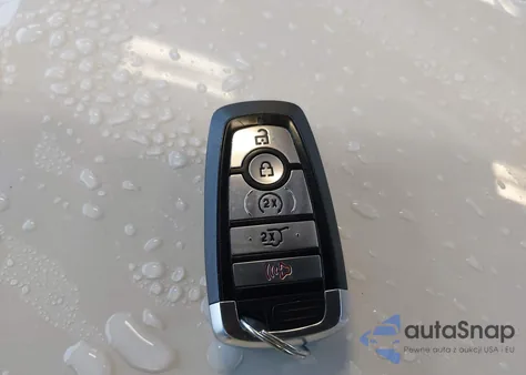 2021 Ford Escape Titanium Hybrid z USA, uszkodzony, nr VIN 1FMCU9DZ7MUB16787